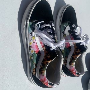 Vans Womens size 7